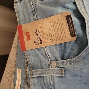 Levis 725 z high rise Bootcut
